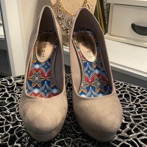 Madden Girl suede wedges
